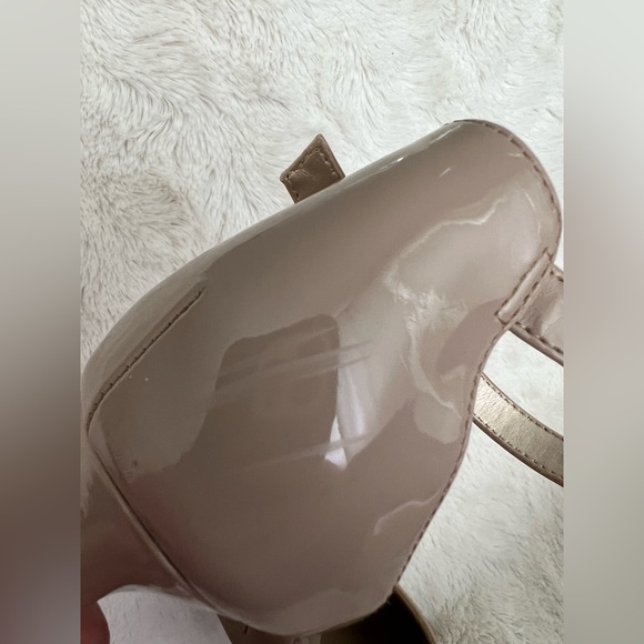 Bandolino Nude Heels - Picture 10 of 16